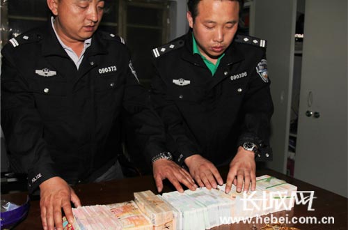 滦县:两窃贼盗走失主保险柜 还未撬开就被抓