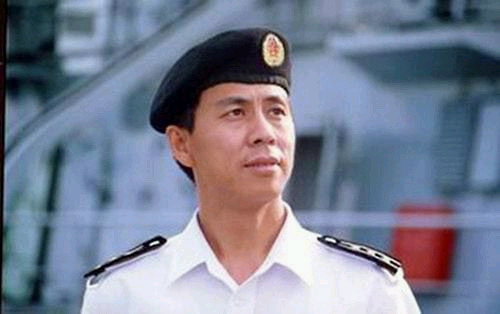 中国航母呼之欲出 央媒猜测:谁是首艘航母掌舵