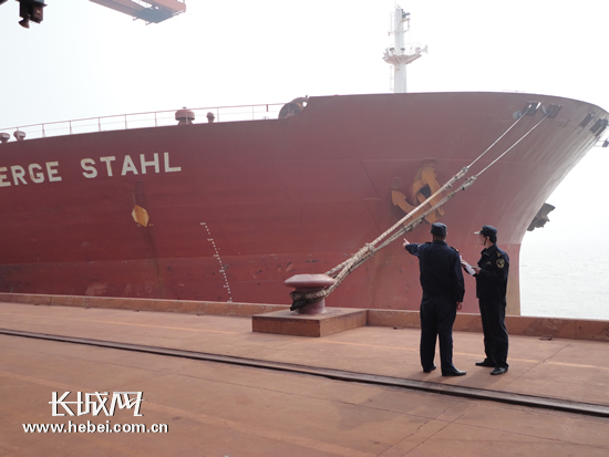 唐山港最大船舶博格斯坦号通关 载重达33万吨