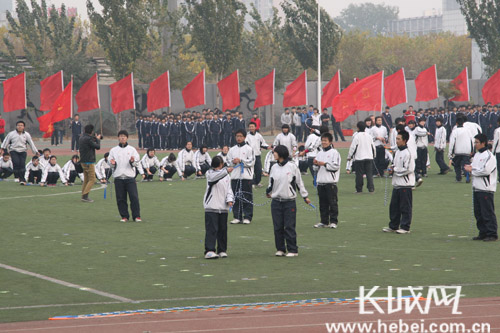 2011年唐山市中小学生阳光体育冬季长跑启动