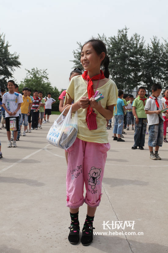 接力爱!石市北翟营小学为平山县小伙伴献爱心