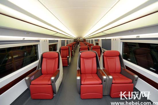 唐车高速动车组担当世界运营里程最长京广高铁