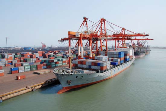 唐山港集装箱吞吐量突破百万标箱。