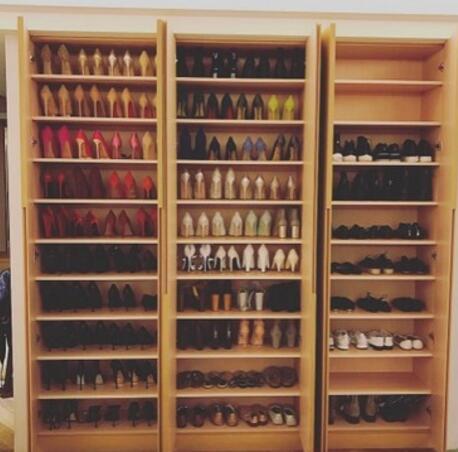 范范在Instagram上传鞋柜的图片，里头装满了非常多种不同类型的高跟鞋