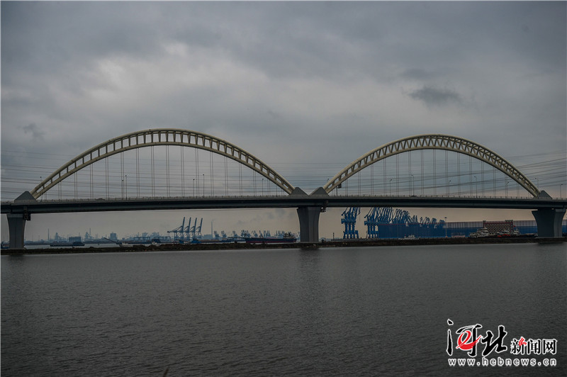 曹妃甸:桥来桥往好风景