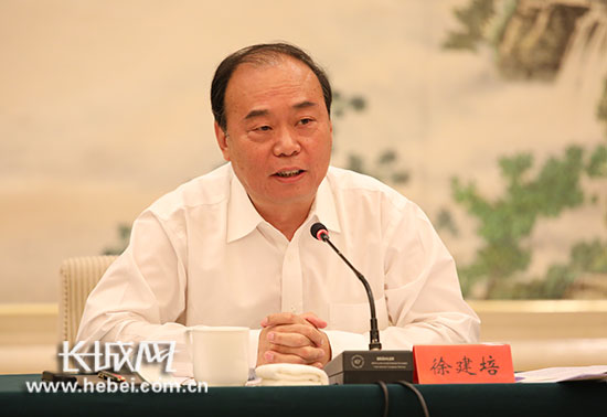 河北省人民政府副省长徐建培。记者 贺宏伟 摄