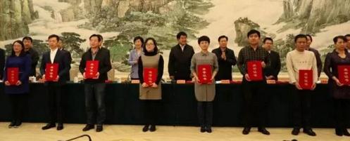 2[精彩图集]“学习宣传十九大做新时代好记者”座谈会