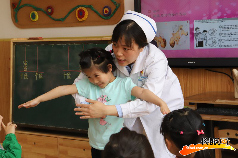 河北省眼科医院护理人员走进幼儿园开展科普教育