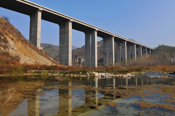 保阜高速公路-河北路桥技术开发有限公司