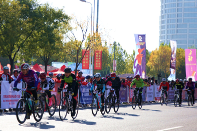 【高清图组】“全民健身 绿色骑行”河北省第三届自行车骑行赛在沧州举行