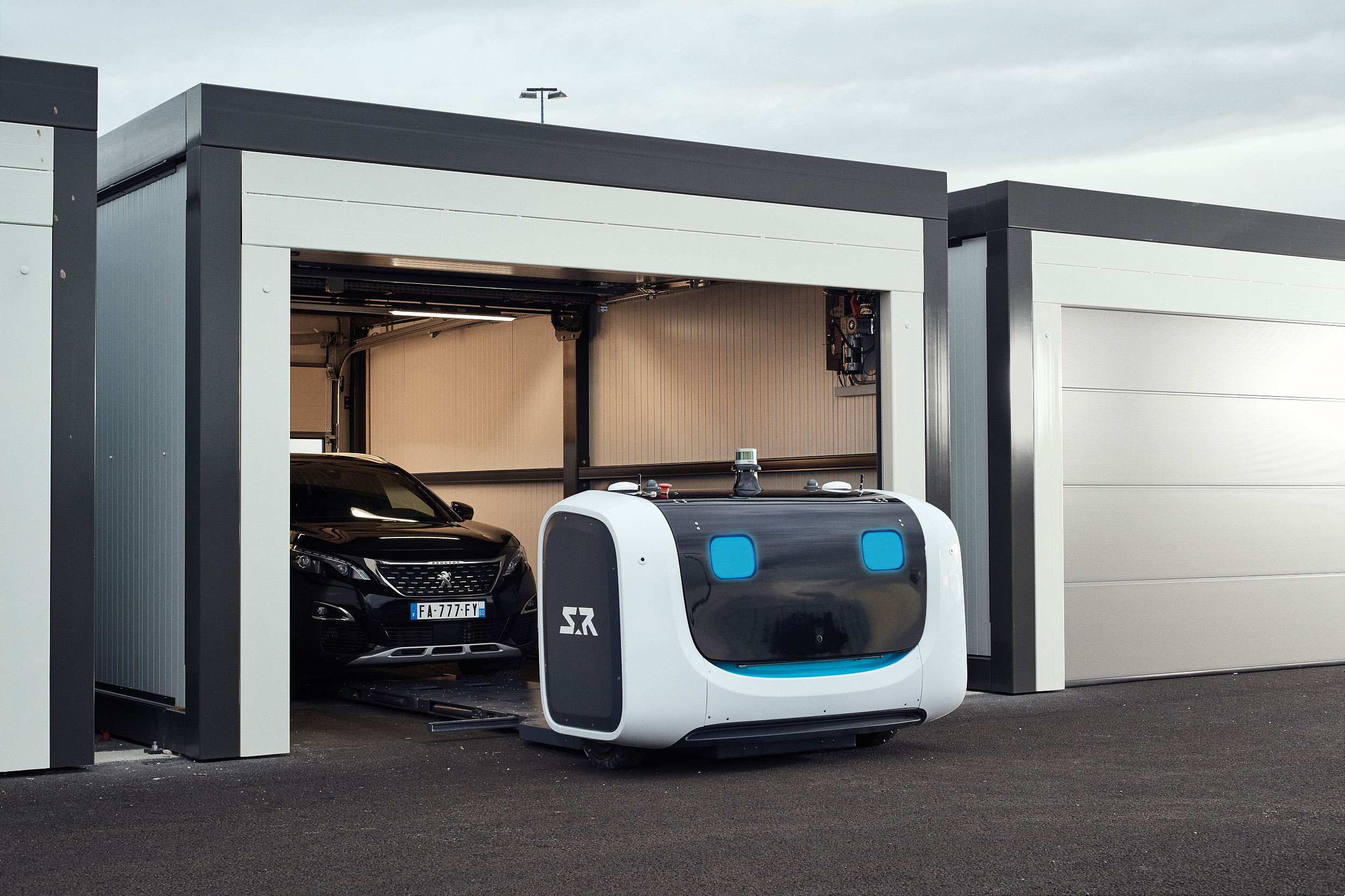 英国机场将测试停车机器人 省地又安全