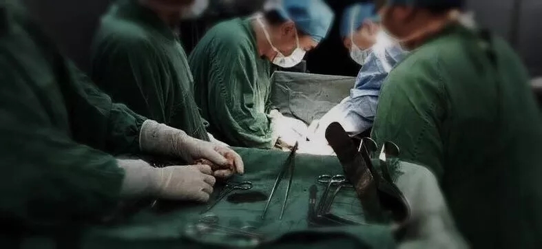 宁夏14岁女孩半夜感冒发烧,一天后竟心脏罢工,医护人员连守三天三夜