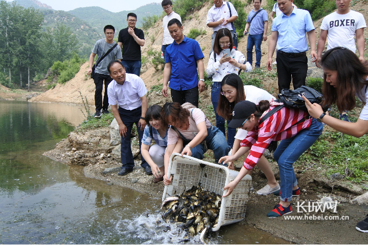 办常务副主任毛宇山,副主任徐振川和平山县委书记李旭阳等多位领导