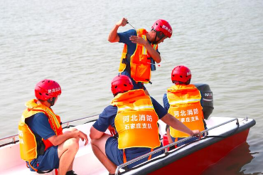 石家莊消防開展水域救援專業訓練