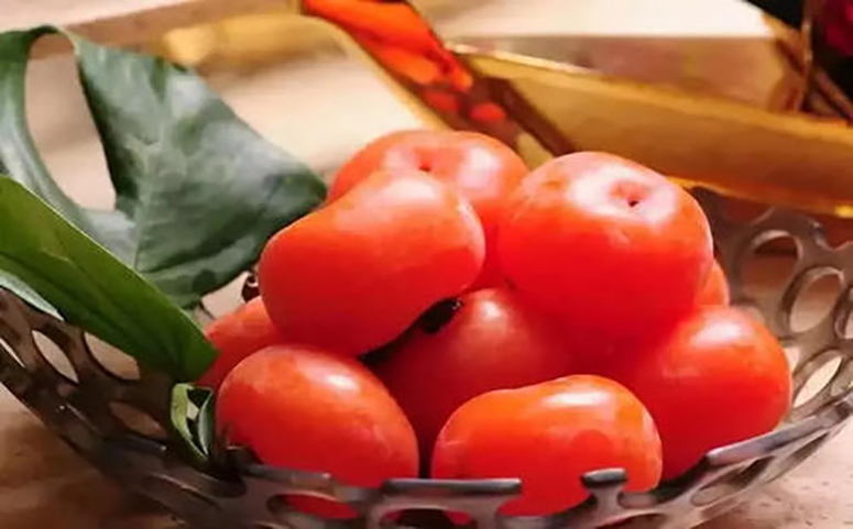 柿子、山楂等冬季水果上市好吃别贪量小心“吃”出胃石症！