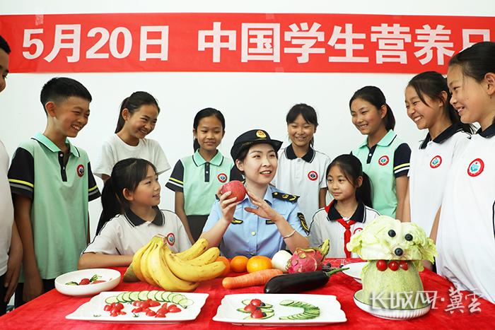  Tangshan Fengrun: learn nutrition knowledge to help healthy growth