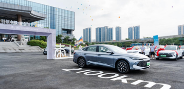  QinL DM-i 10000 people car delivery and thousands of media mass testing opened