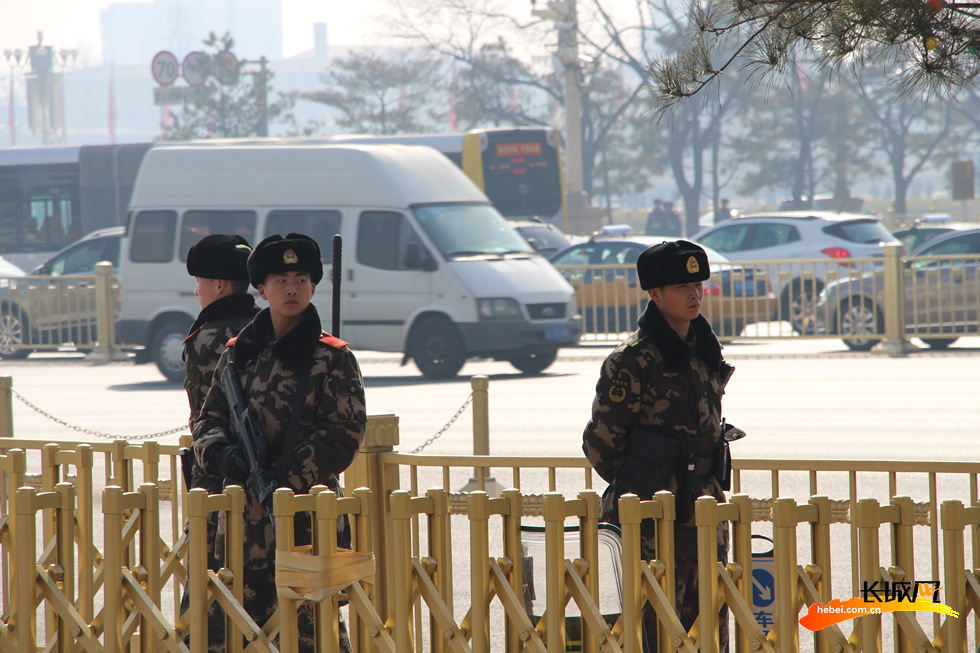 [兩會花絮]安保進行時——武警保駕護航執勤忙