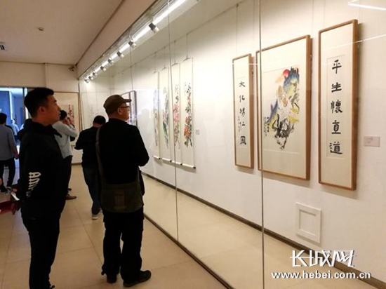 本次画展由中共徐州市委宣传部和徐州市文学艺术界联合会共同主办