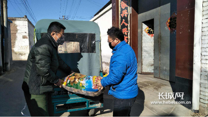 【记者走基层⑩】定州市杨家庄乡:三送惠农助春耕