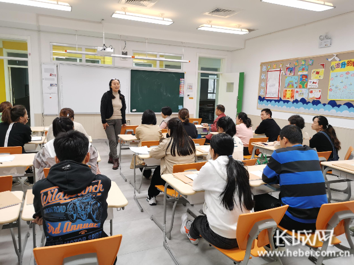 石家庄橄榄树小学赴石家庄外国语教育集团参观学习