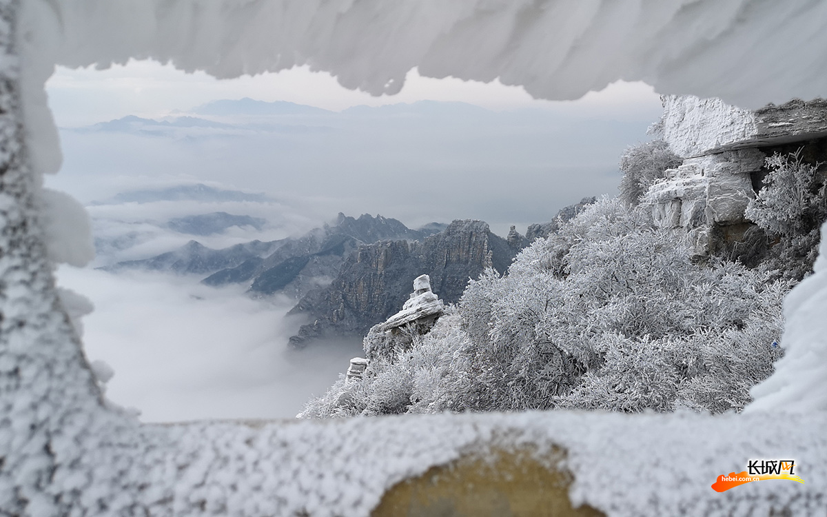 白石山风景区冬季图片