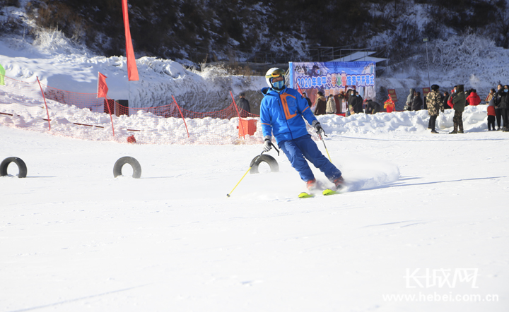 滑雪、赏冰山……阜平冬季冰雪旅游节启动