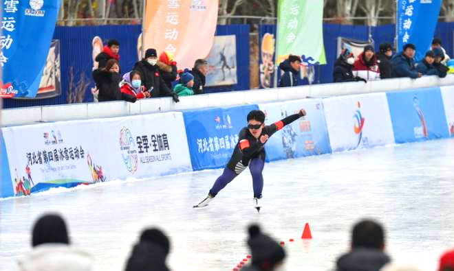 高清大图！河北省第四届冰运会速度滑冰项目开赛