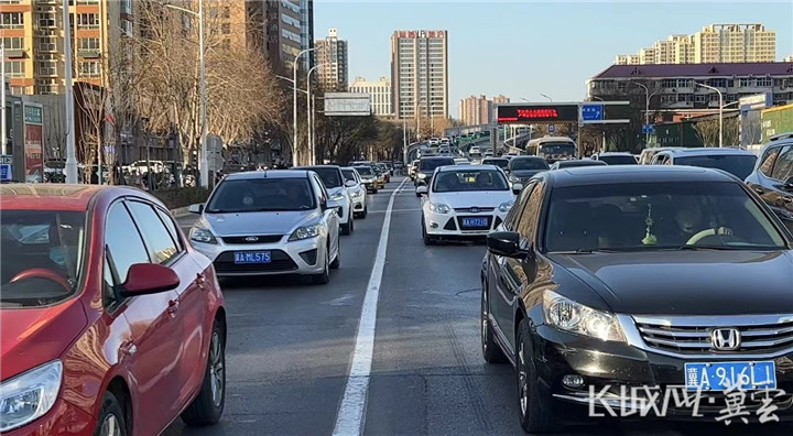 探訪延長車道實線增加禁轉石家莊疏堵保暢這樣幹