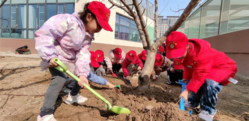 “童”植一棵树 共建一片绿