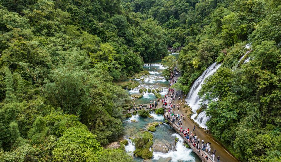  Libo, Guizhou: Tourism is heating up in early summer