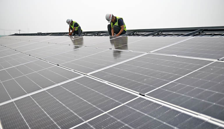 雄安新区：“屋顶绿电”助力建设工地低碳运行